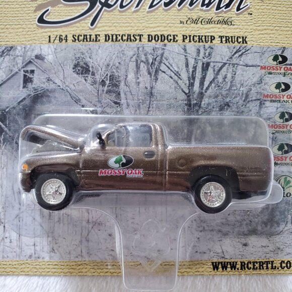Mossy Oak Outdoors Sportsman 1/64 Scale DODGE PICKUP TRUCK Ertl Collectibles - Picture 2 of 5